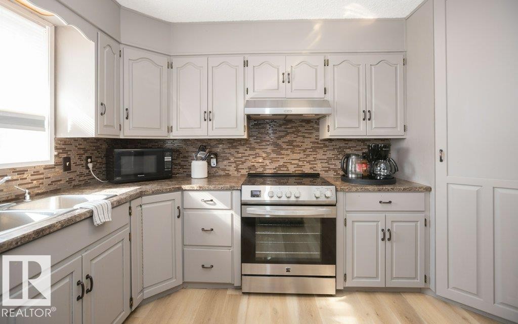 












10737 108A Avenue

,
Westlock,




AB
T7P 1C5

