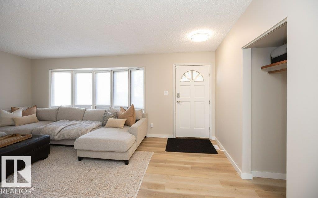 












10737 108A Avenue

,
Westlock,




AB
T7P 1C5

