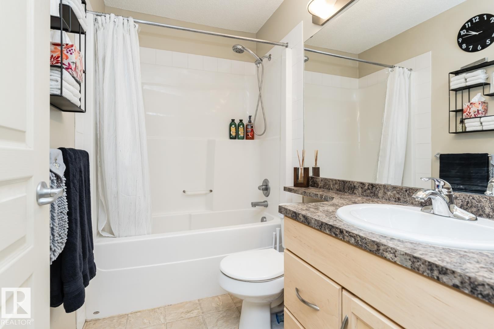 












113 16035 132 Street

,
Edmonton,




AB
T6V 0B4

