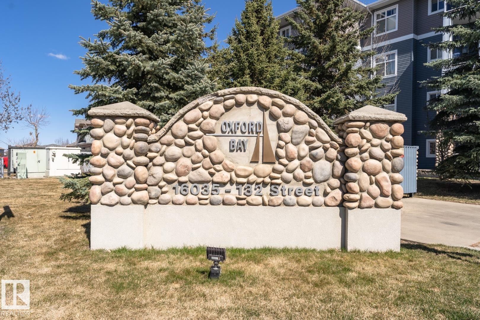 












113 16035 132 Street

,
Edmonton,




AB
T6V 0B4

