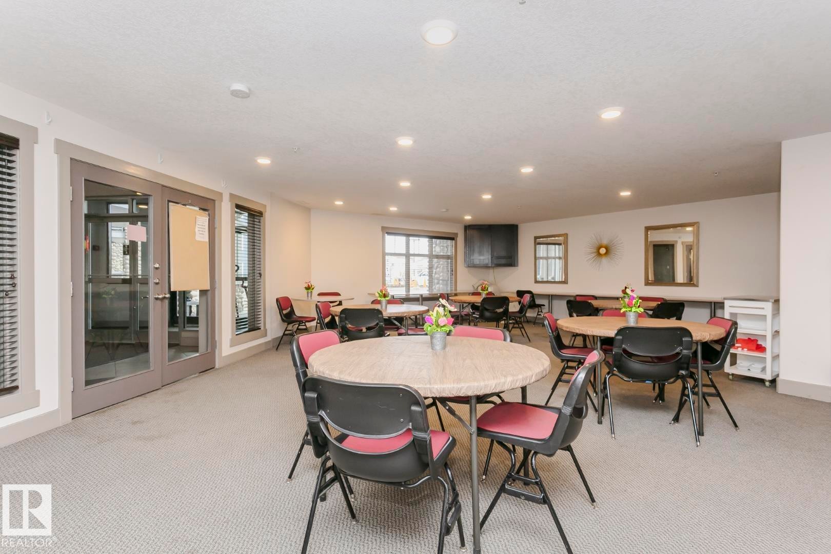 












113 16035 132 Street

,
Edmonton,




AB
T6V 0B4

