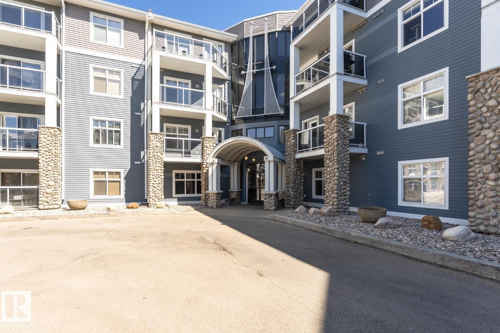 












113 16035 132 Street

,
Edmonton,




AB
T6V 0B4

