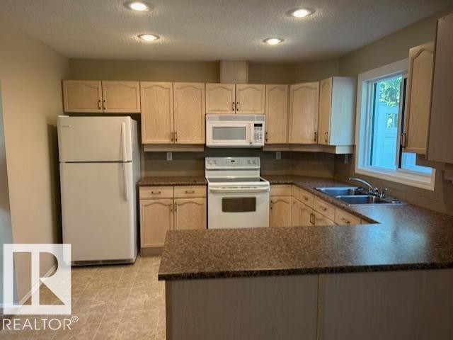 












50 9630 176 Street

,
Edmonton,




AB
T5T 6E1

