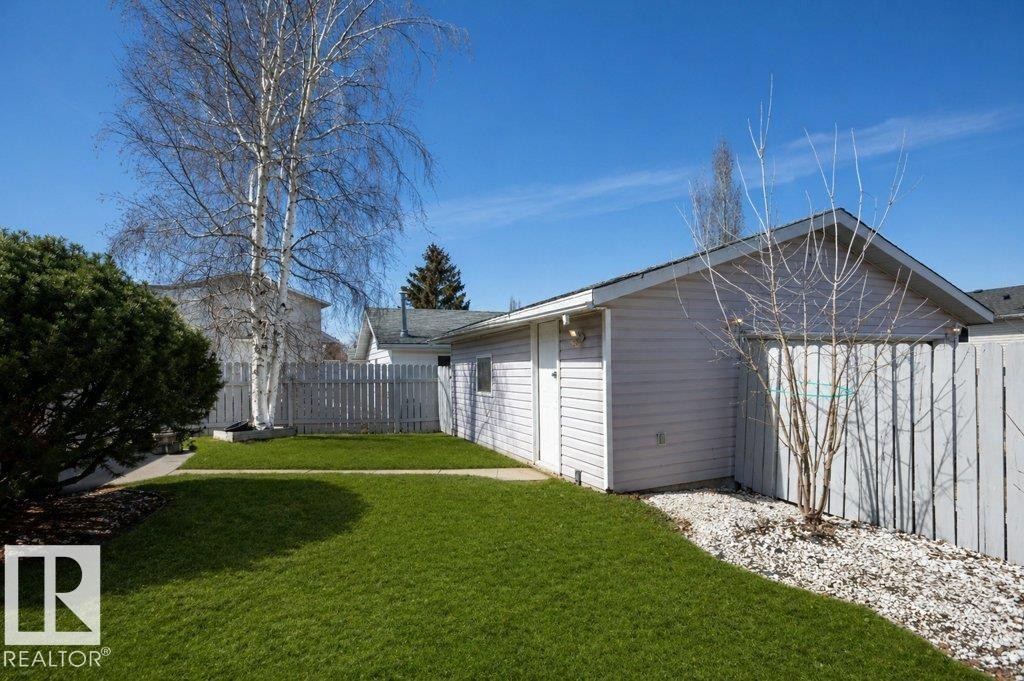 












10812 109 Street

,
Westlock,




AB
T7P 1C4

