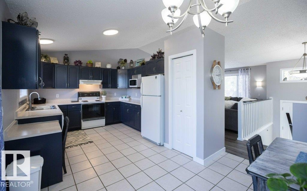 












10812 109 Street

,
Westlock,




AB
T7P 1C4

