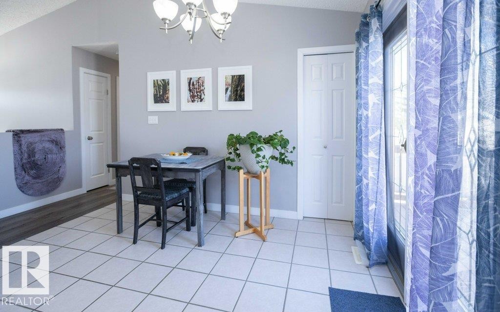 












10812 109 Street

,
Westlock,




AB
T7P 1C4

