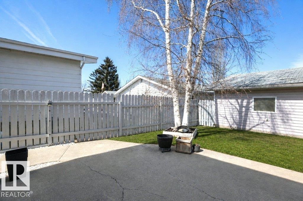 












10812 109 Street

,
Westlock,




AB
T7P 1C4

