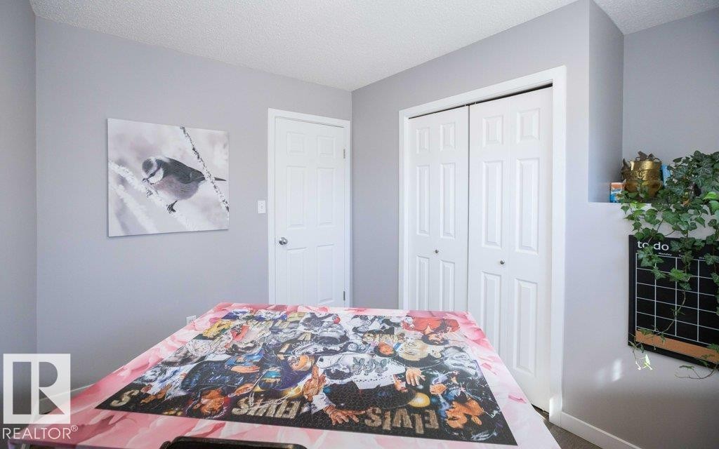 












10812 109 Street

,
Westlock,




AB
T7P 1C4

