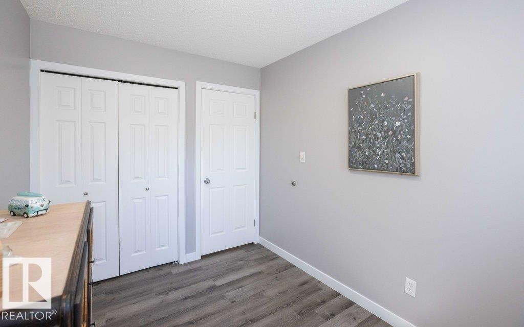 












10812 109 Street

,
Westlock,




AB
T7P 1C4

