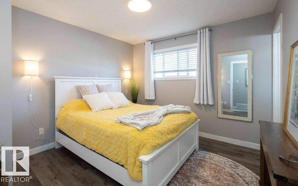 












10812 109 Street

,
Westlock,




AB
T7P 1C4

