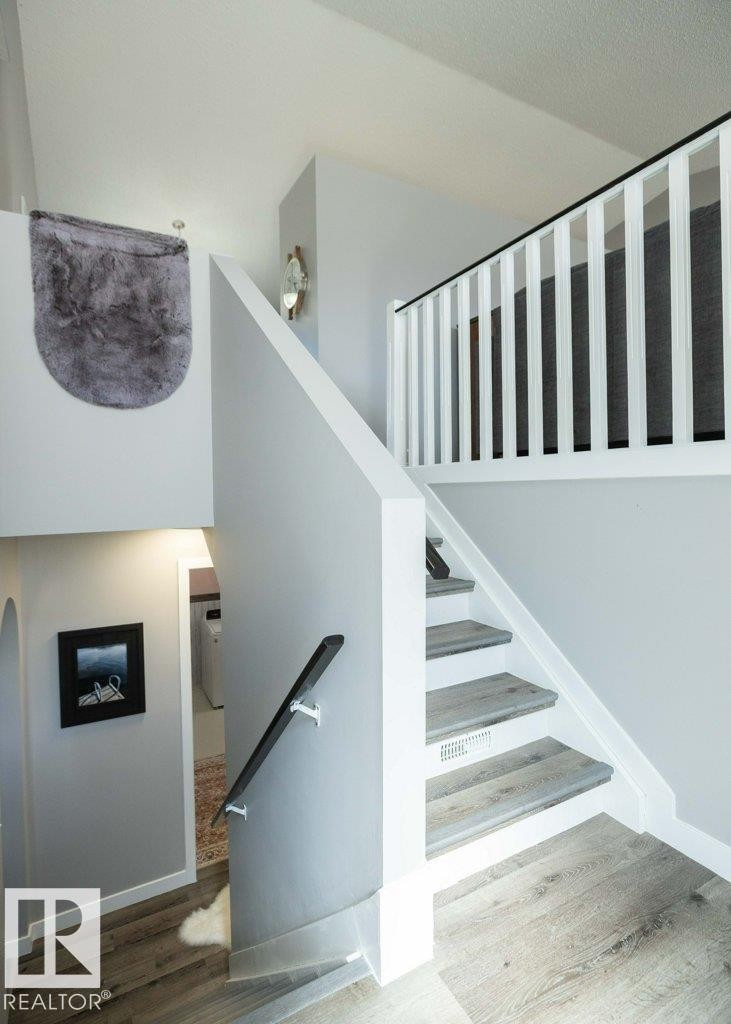 












10812 109 Street

,
Westlock,




AB
T7P 1C4

