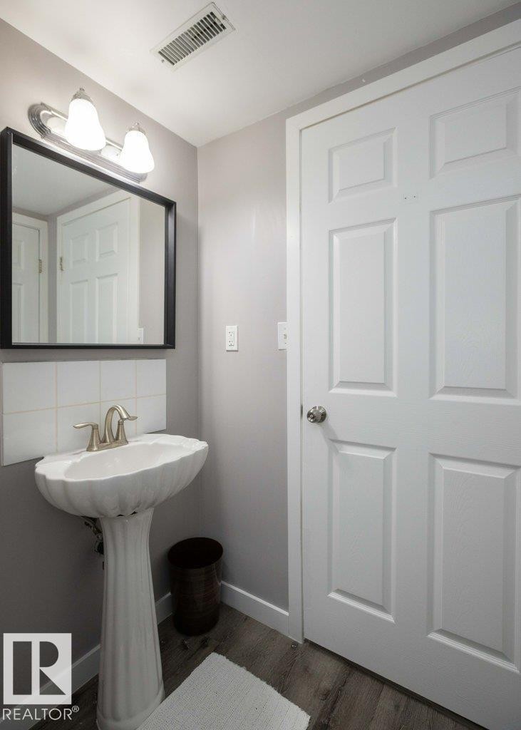 












10812 109 Street

,
Westlock,




AB
T7P 1C4

