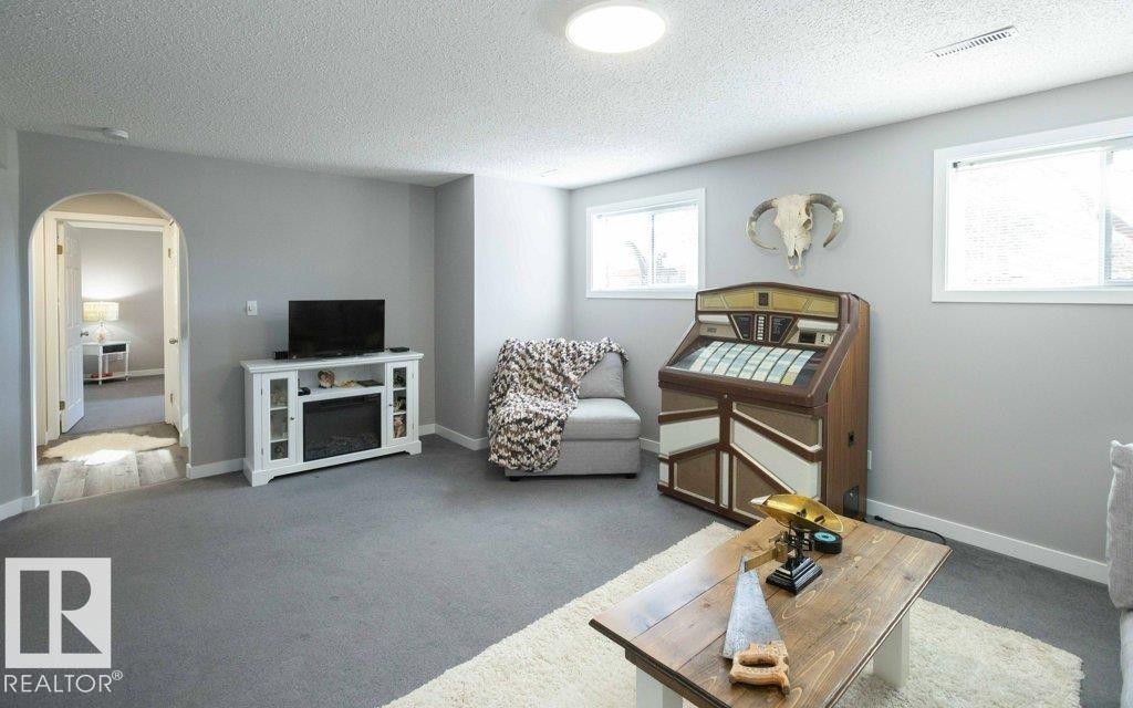 












10812 109 Street

,
Westlock,




AB
T7P 1C4


