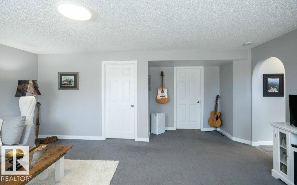 












10812 109 Street

,
Westlock,




AB
T7P 1C4

