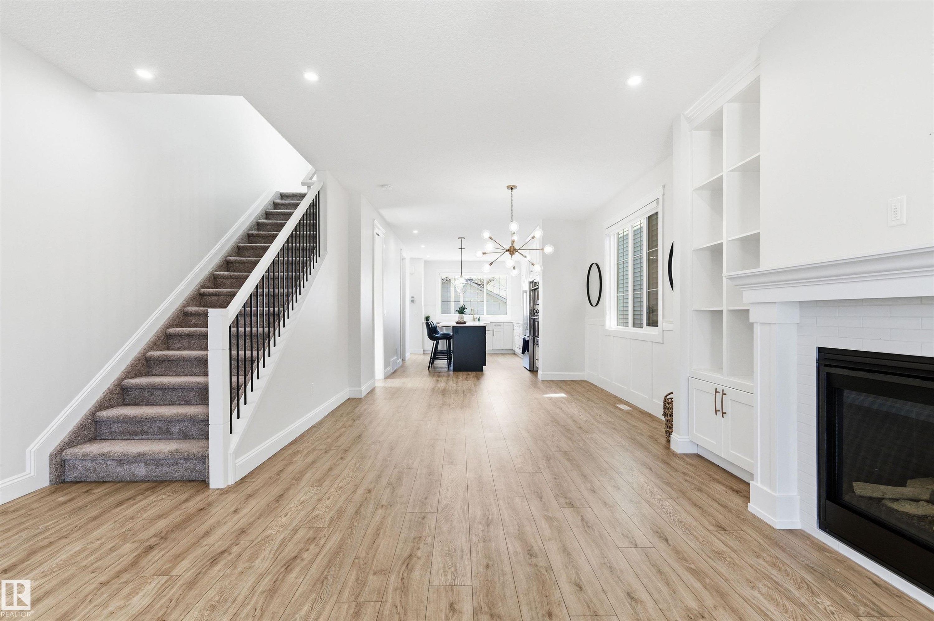












10430 143 Street

,
Edmonton,




AB
T5N 2S4

