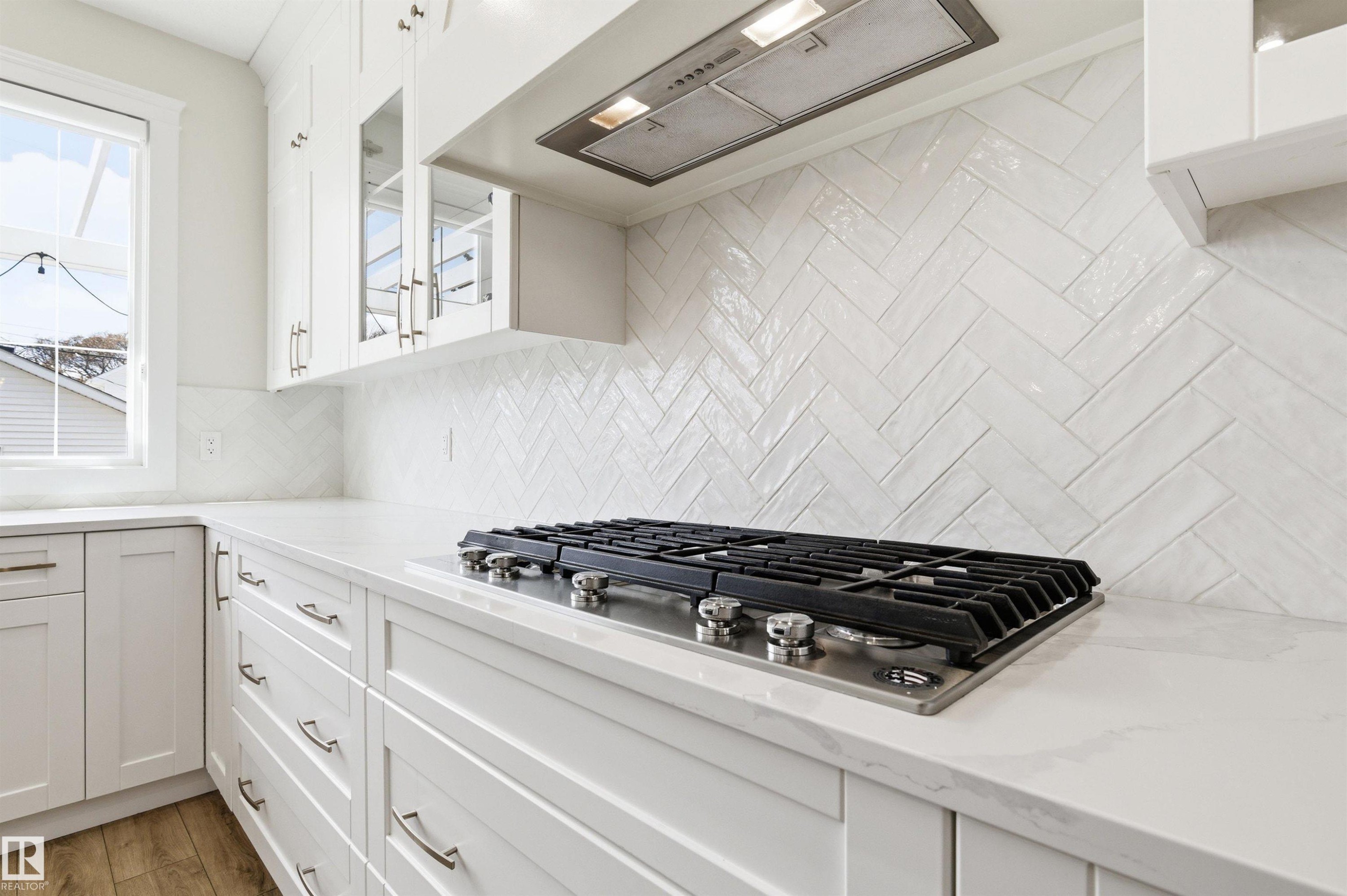 












10430 143 Street

,
Edmonton,




AB
T5N 2S4

