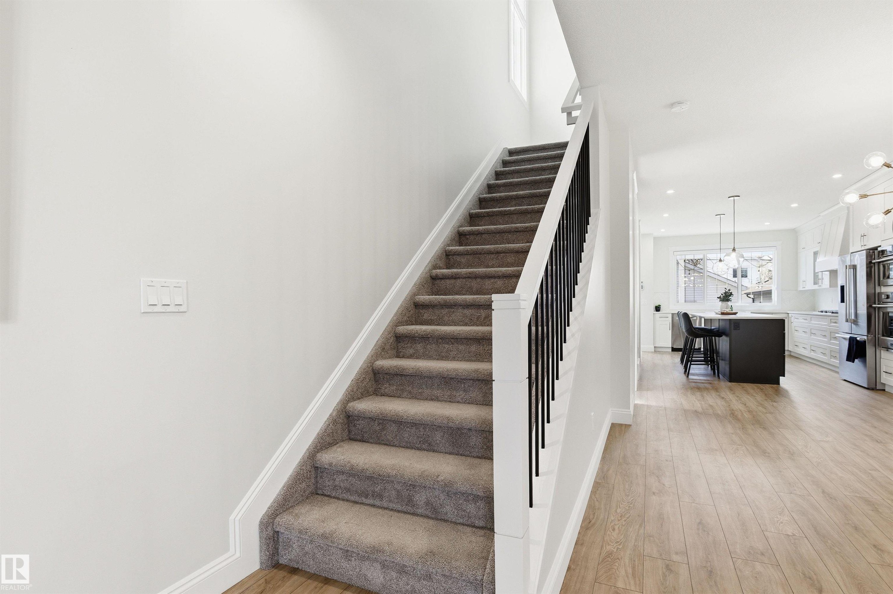 












10430 143 Street

,
Edmonton,




AB
T5N 2S4


