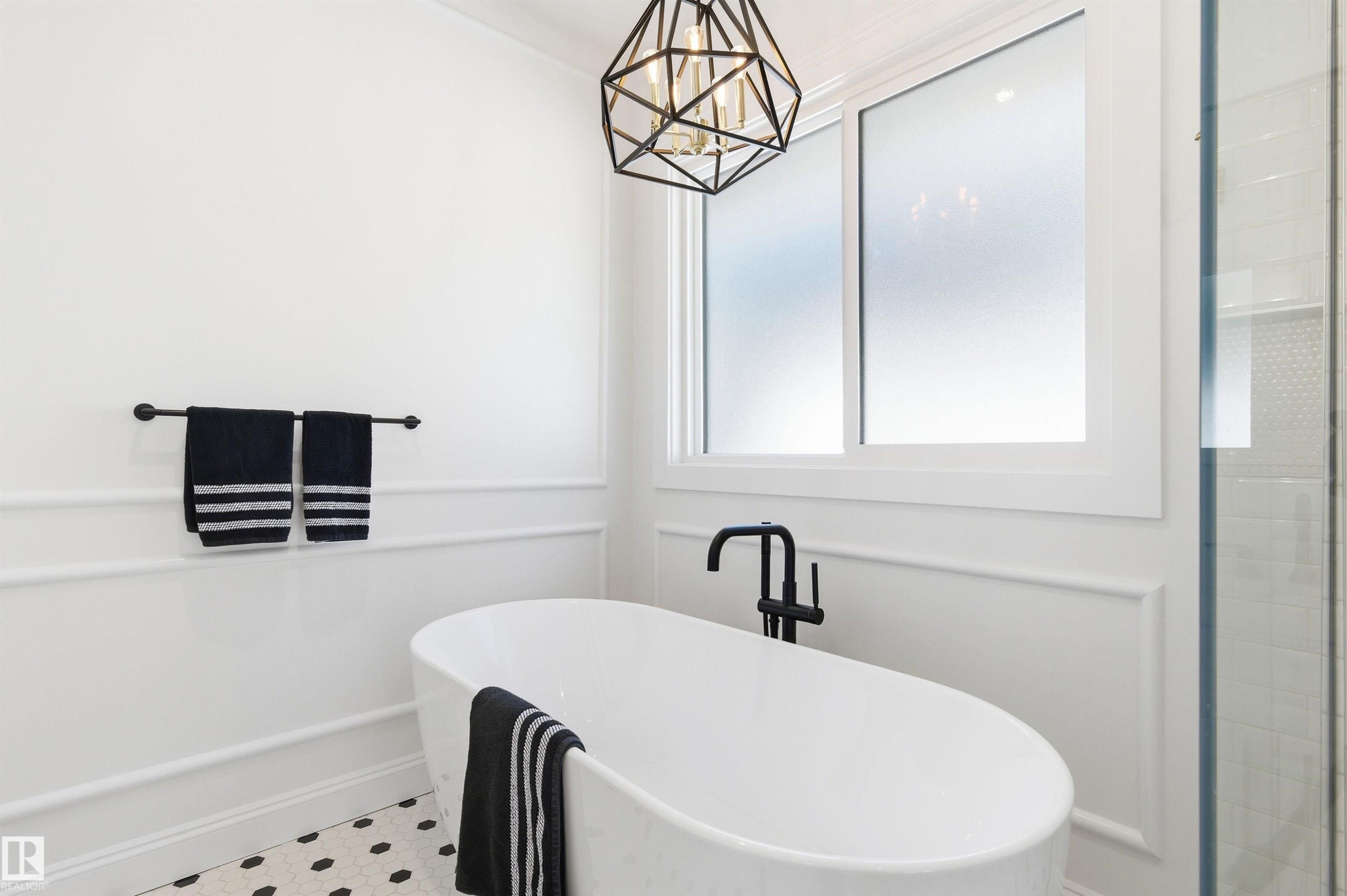 












10430 143 Street

,
Edmonton,




AB
T5N 2S4

