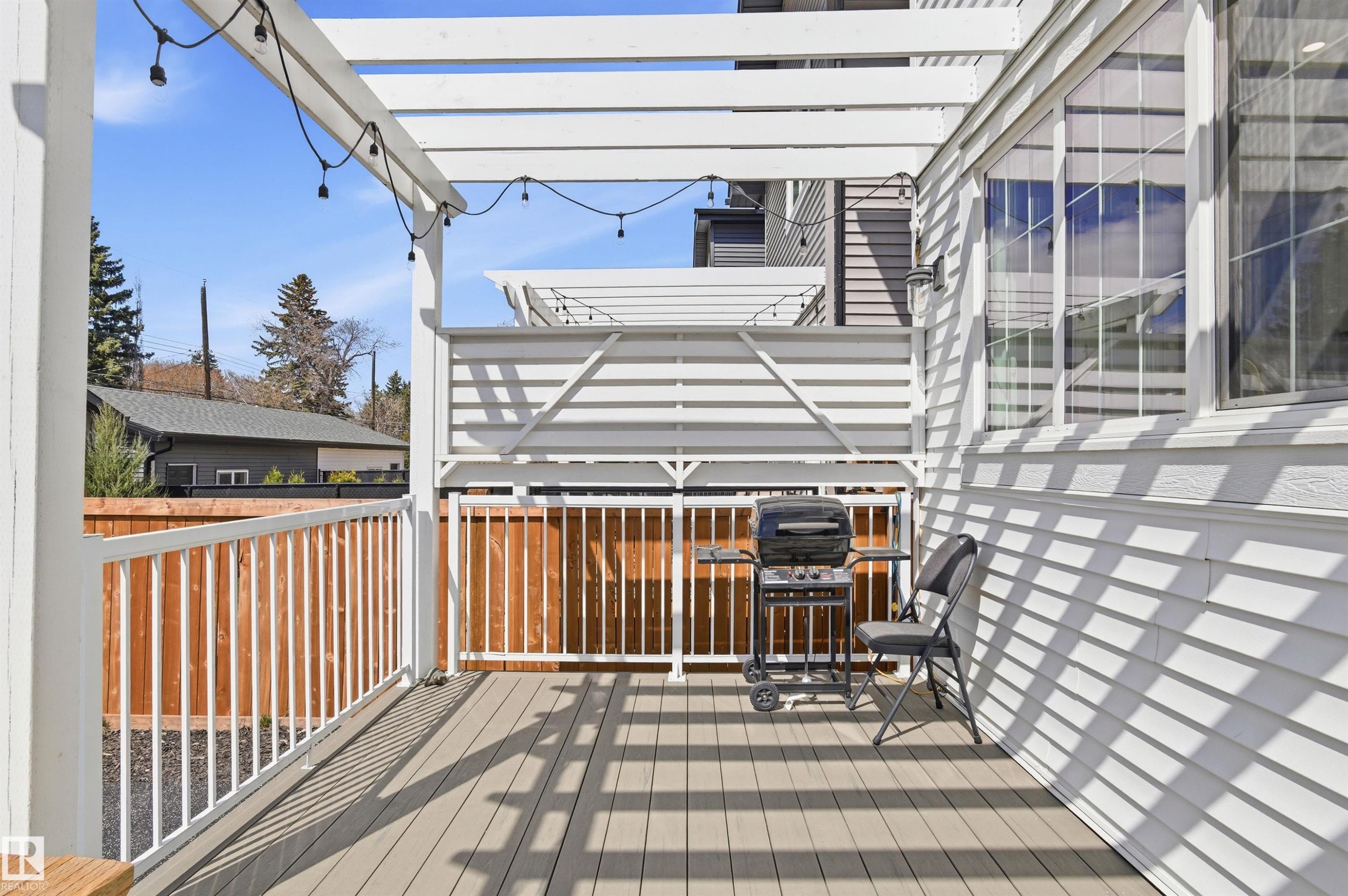 












10430 143 Street

,
Edmonton,




AB
T5N 2S4

