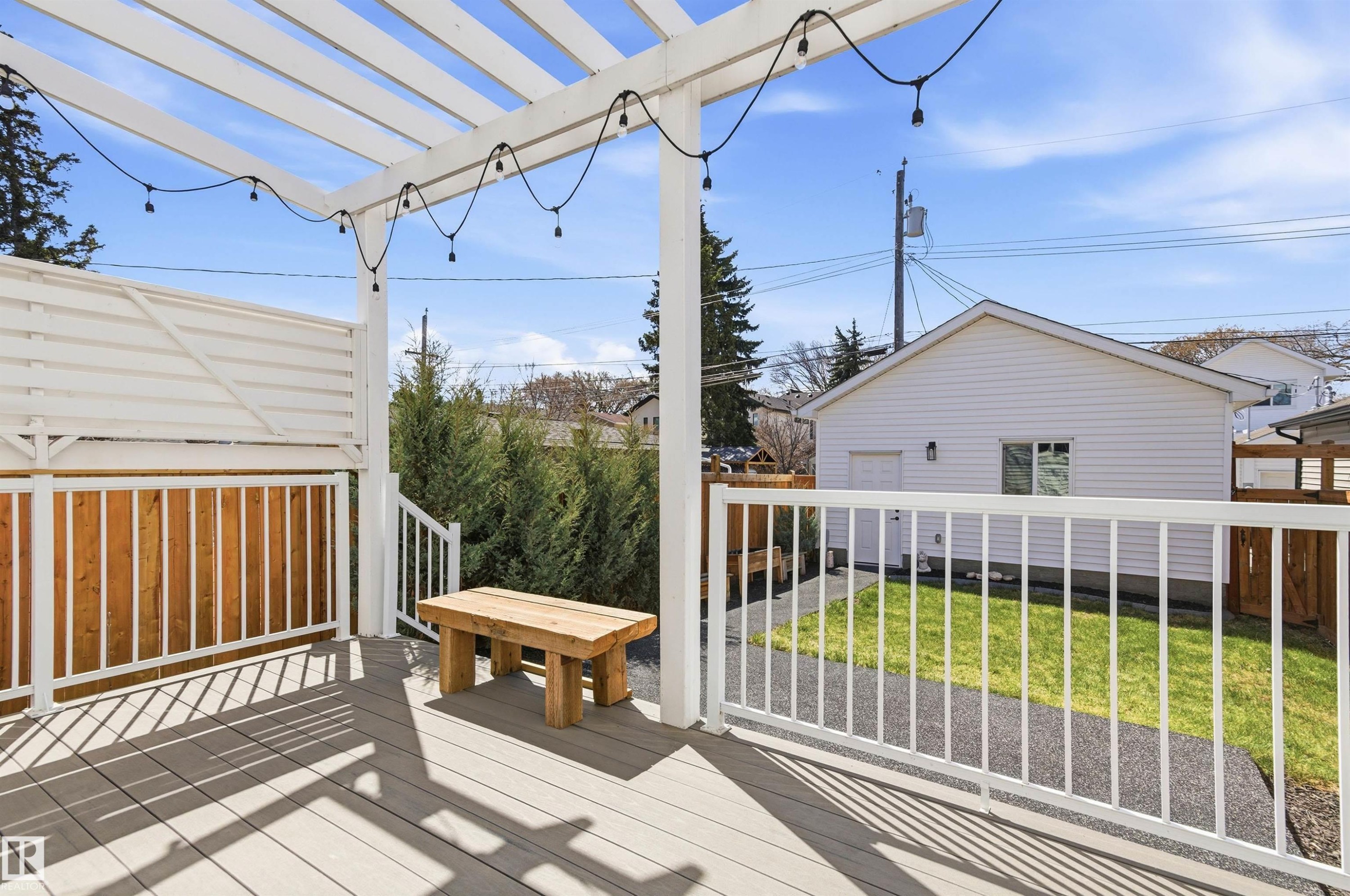












10430 143 Street

,
Edmonton,




AB
T5N 2S4

