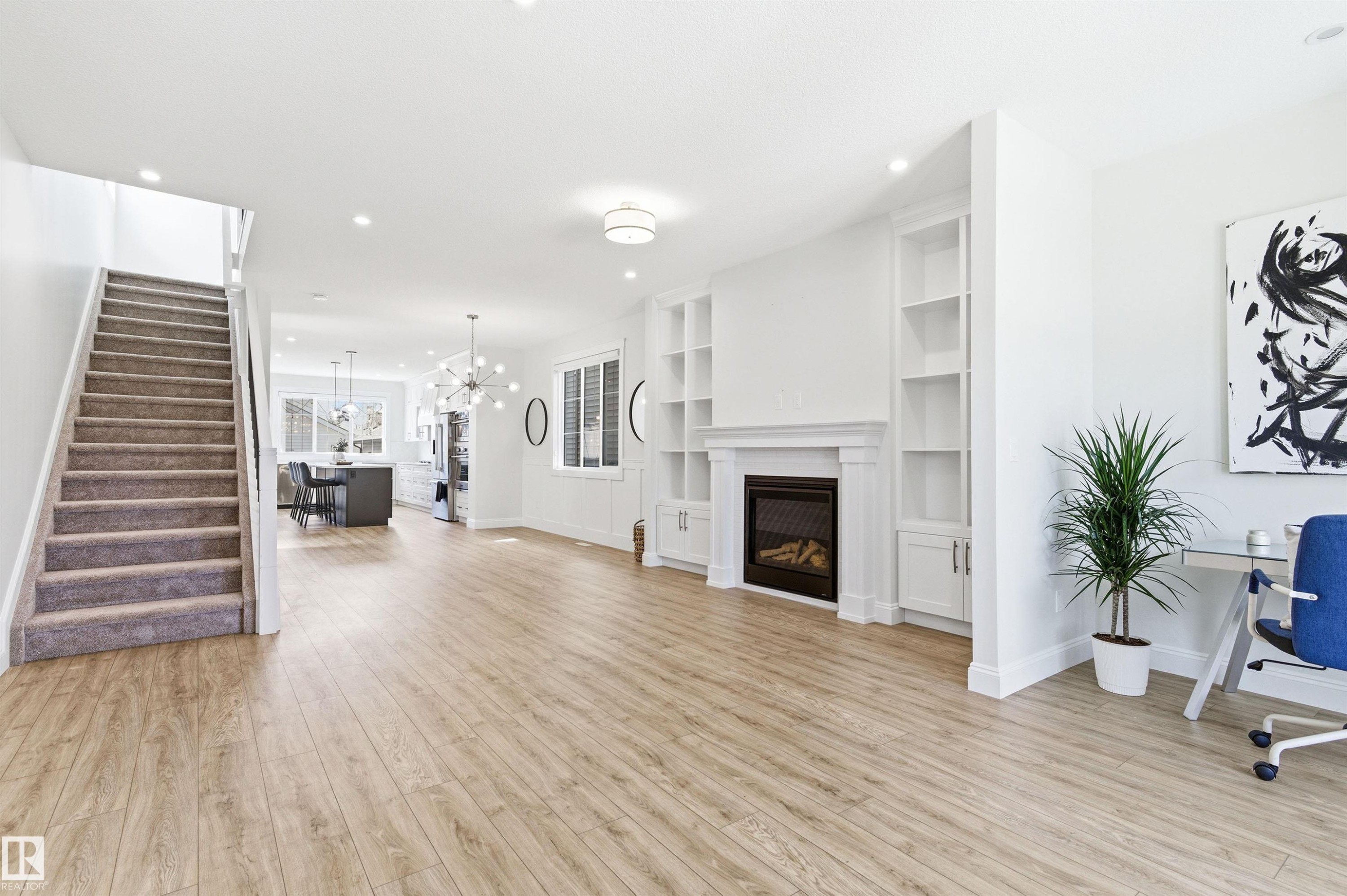 












10430 143 Street

,
Edmonton,




AB
T5N 2S4

