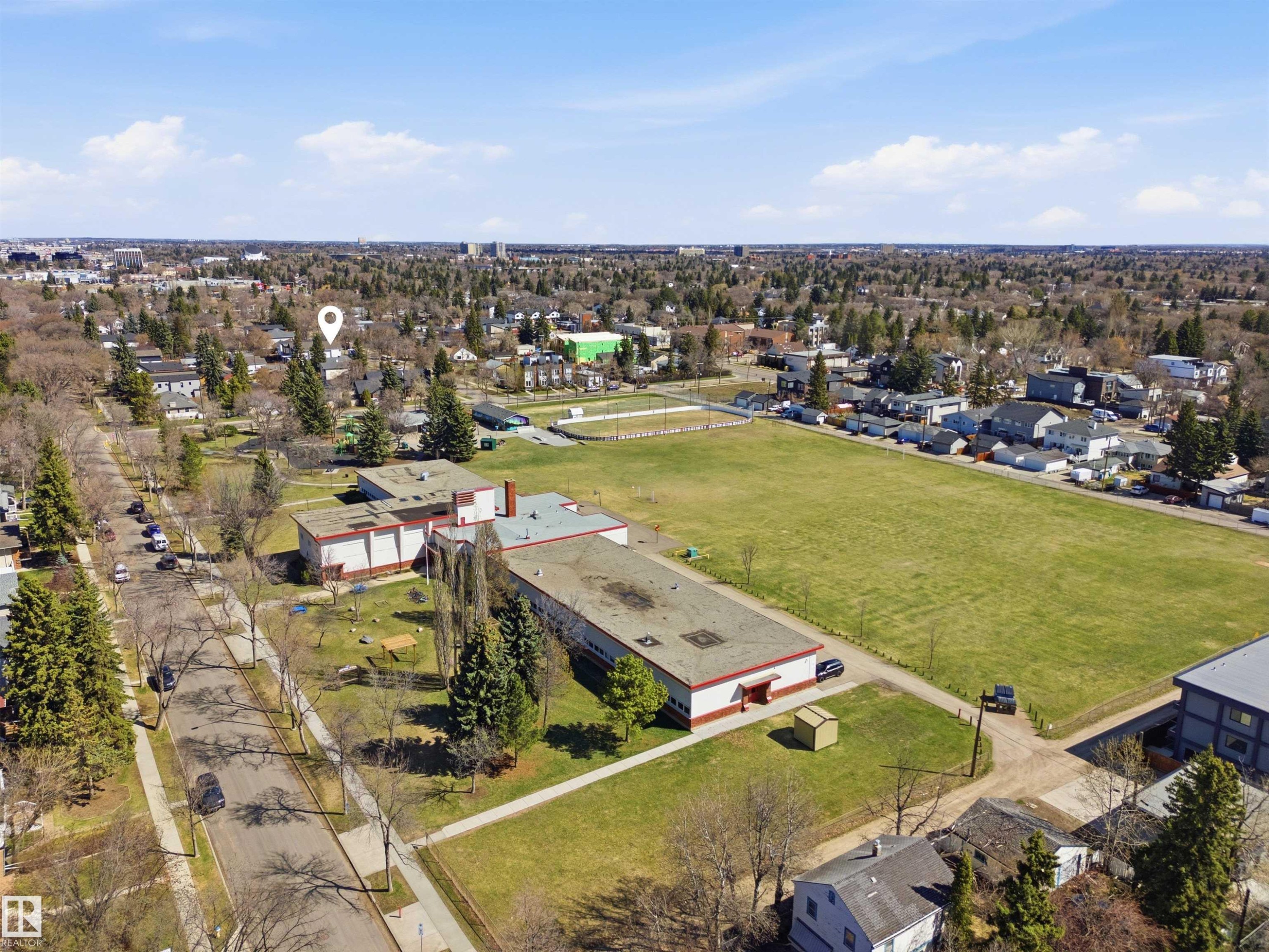 












10430 143 Street

,
Edmonton,




AB
T5N 2S4


