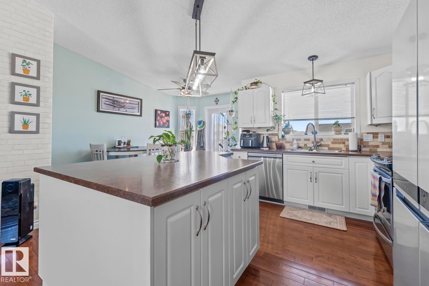 












611 19 Street

,
Cold Lake,




AB
T9M 1C6

