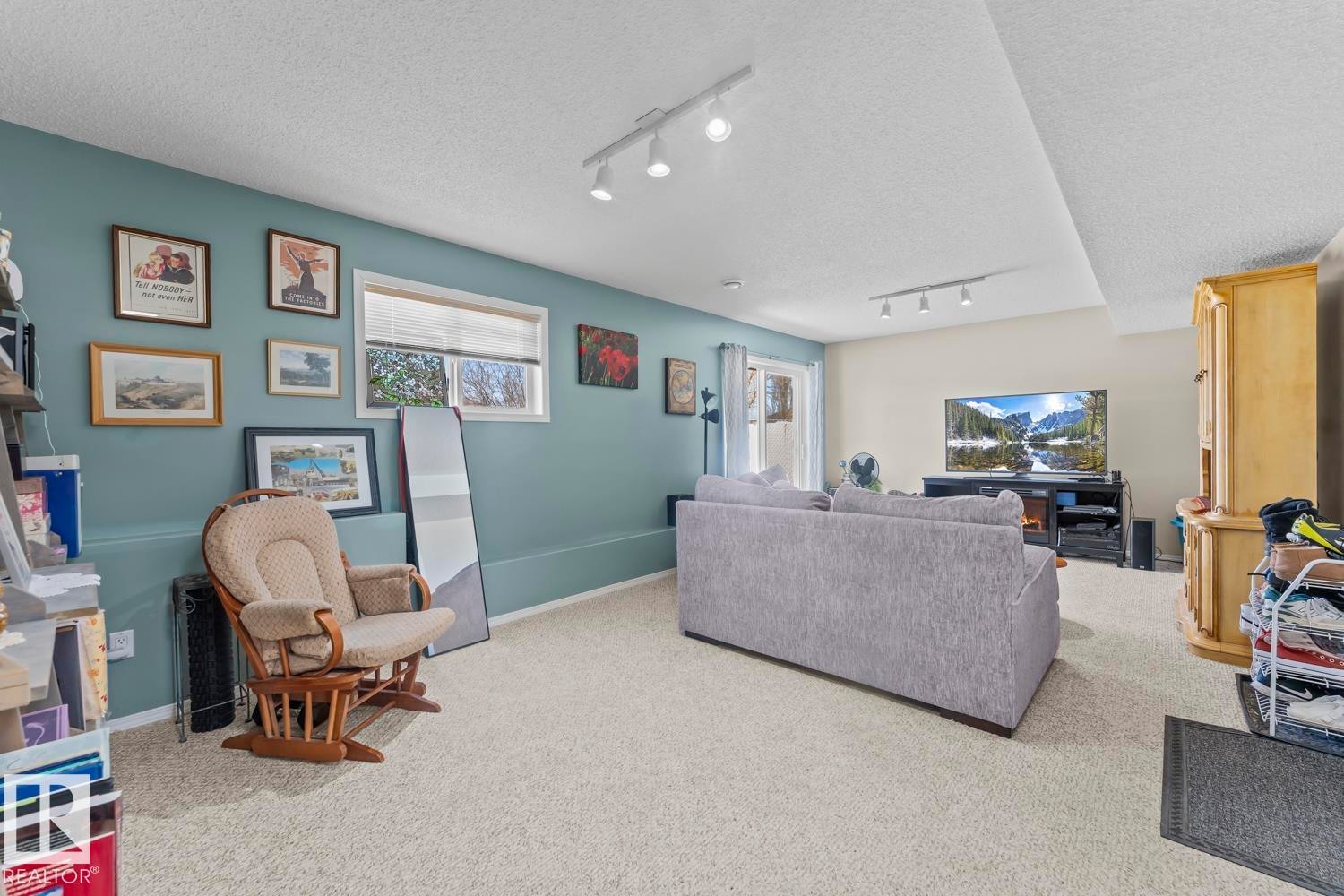 












611 19 Street

,
Cold Lake,




AB
T9M 1C6

