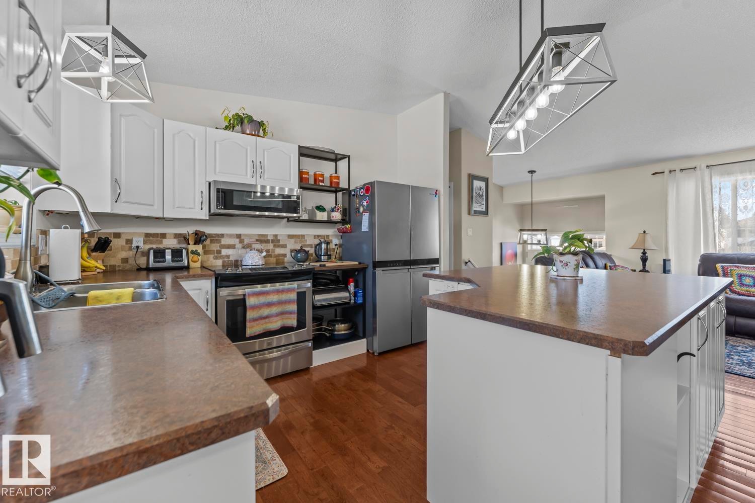 












611 19 Street

,
Cold Lake,




AB
T9M 1C6

