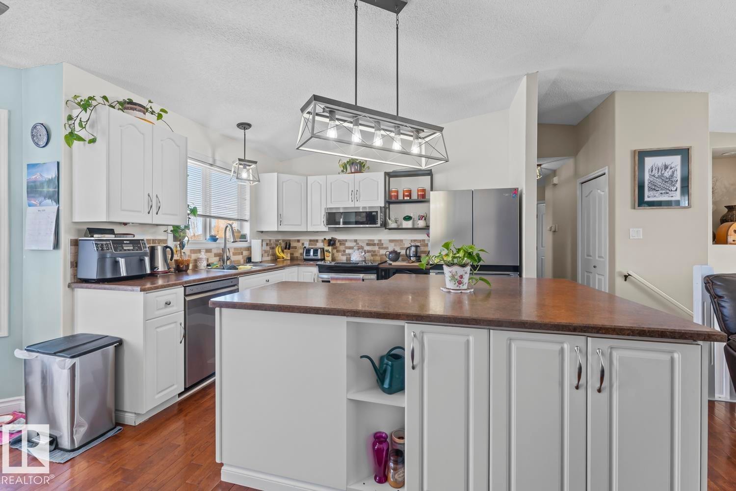 












611 19 Street

,
Cold Lake,




AB
T9M 1C6


