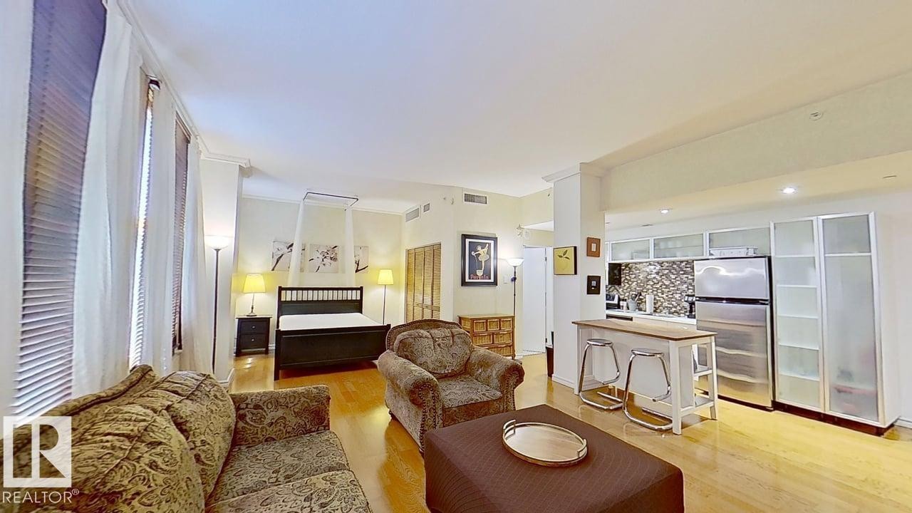 












311-10134 100 Street

,
Edmonton,




AB
T5J 0N8

