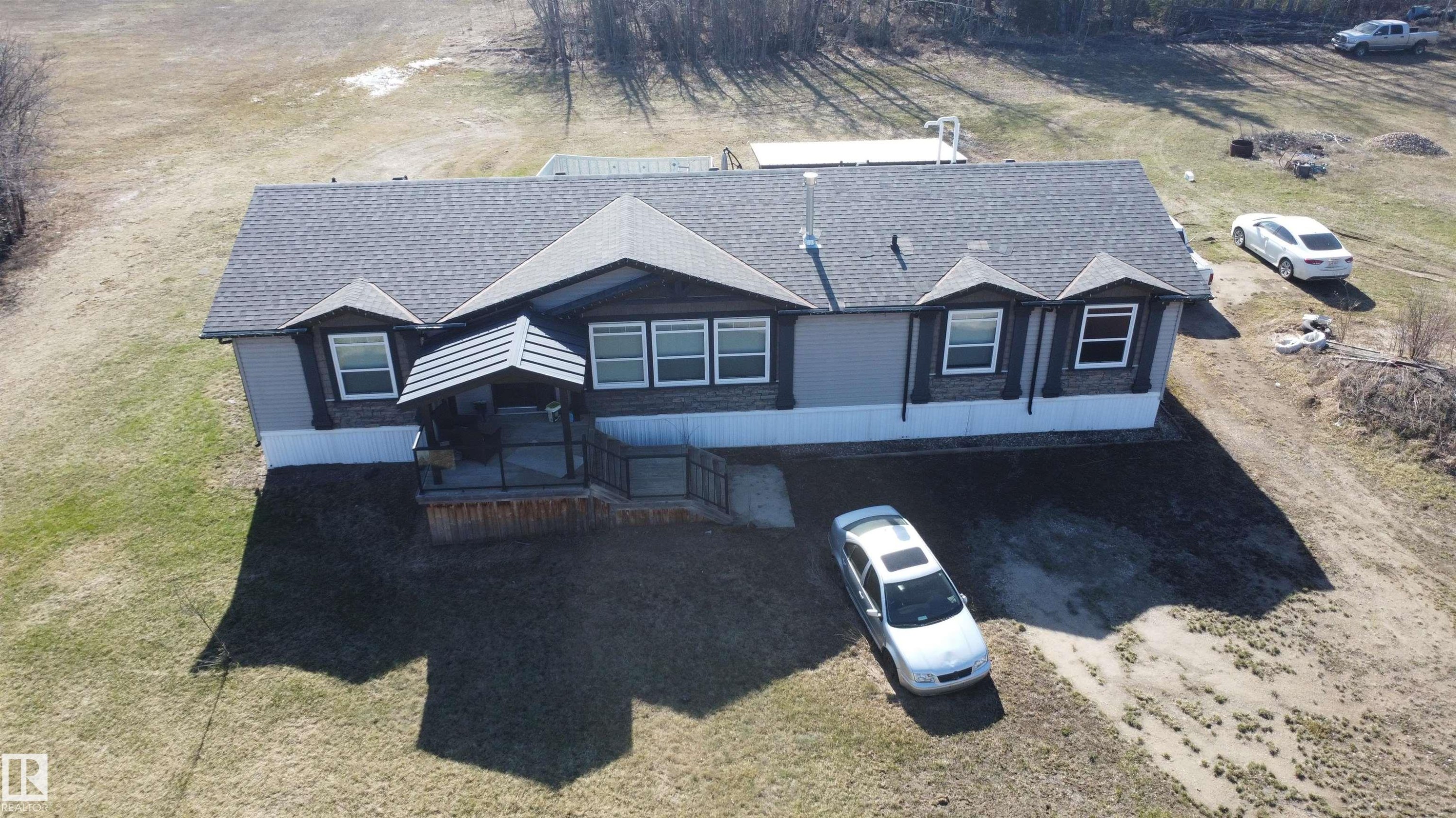 












61516 Rg Rd 204

,
Rural Thorhild County,




AB
T0A 2P0

