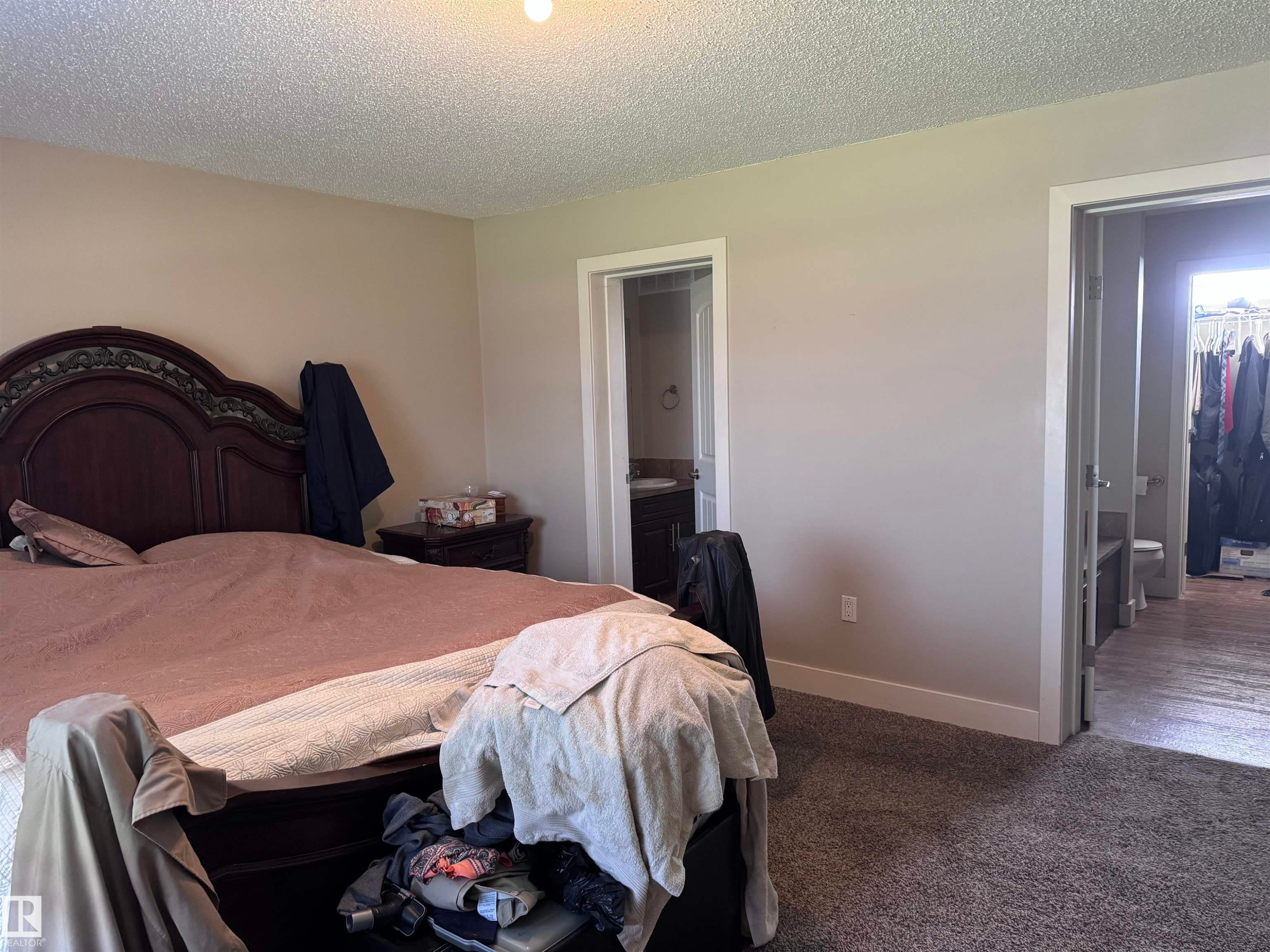 












61516 Rg Rd 204

,
Rural Thorhild County,




AB
T0A 2P0

