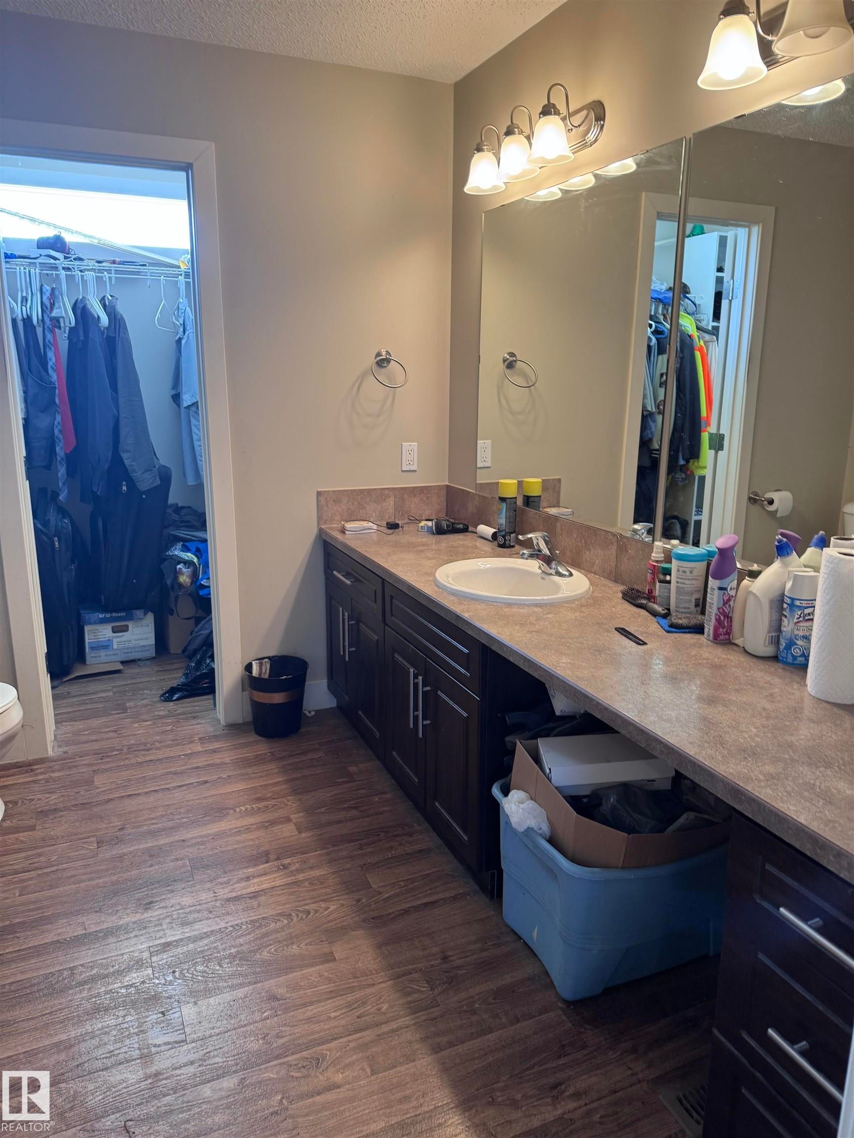 












61516 Rg Rd 204

,
Rural Thorhild County,




AB
T0A 2P0

