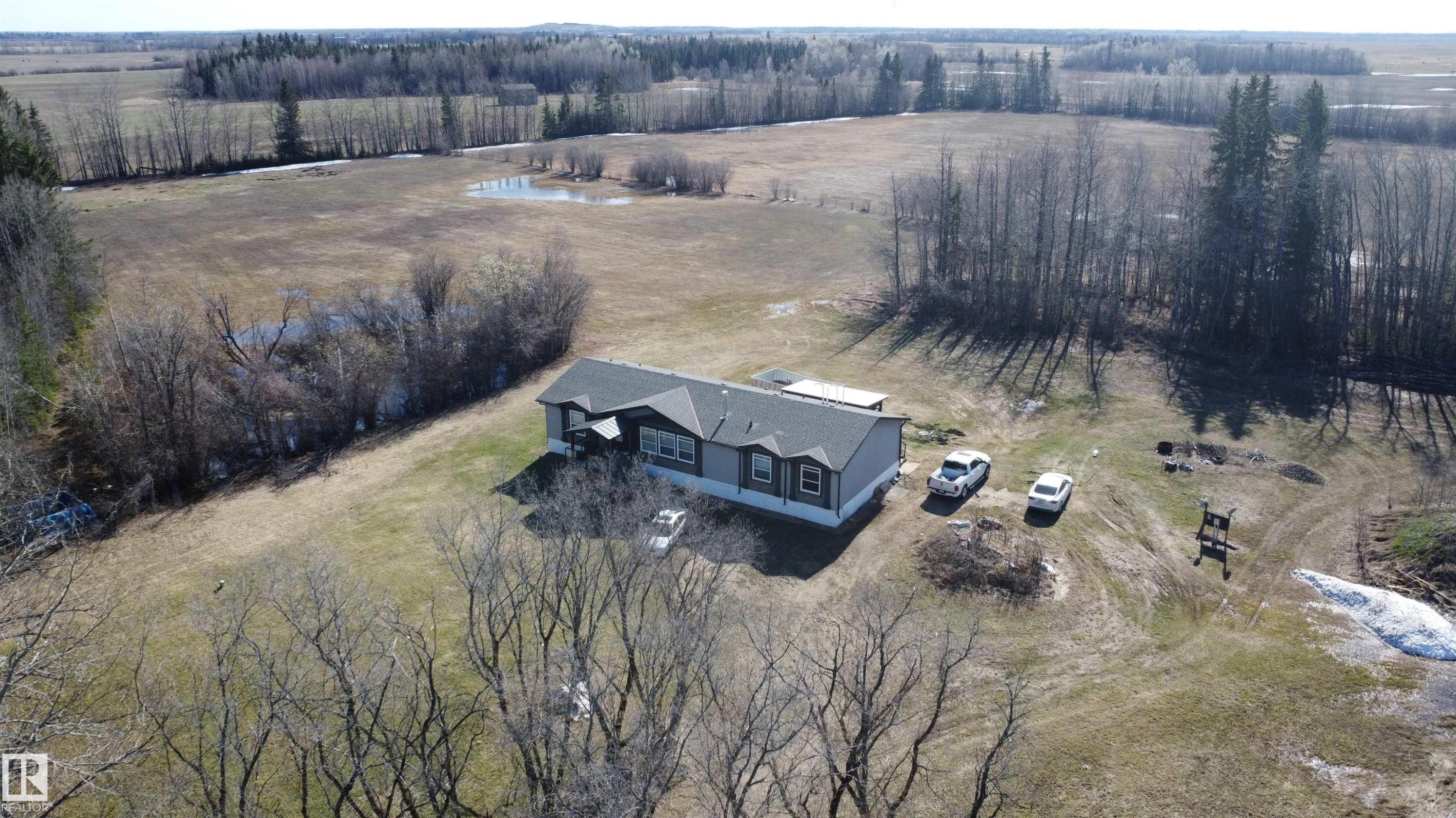 












61516 Rg Rd 204

,
Rural Thorhild County,




AB
T0A 2P0

