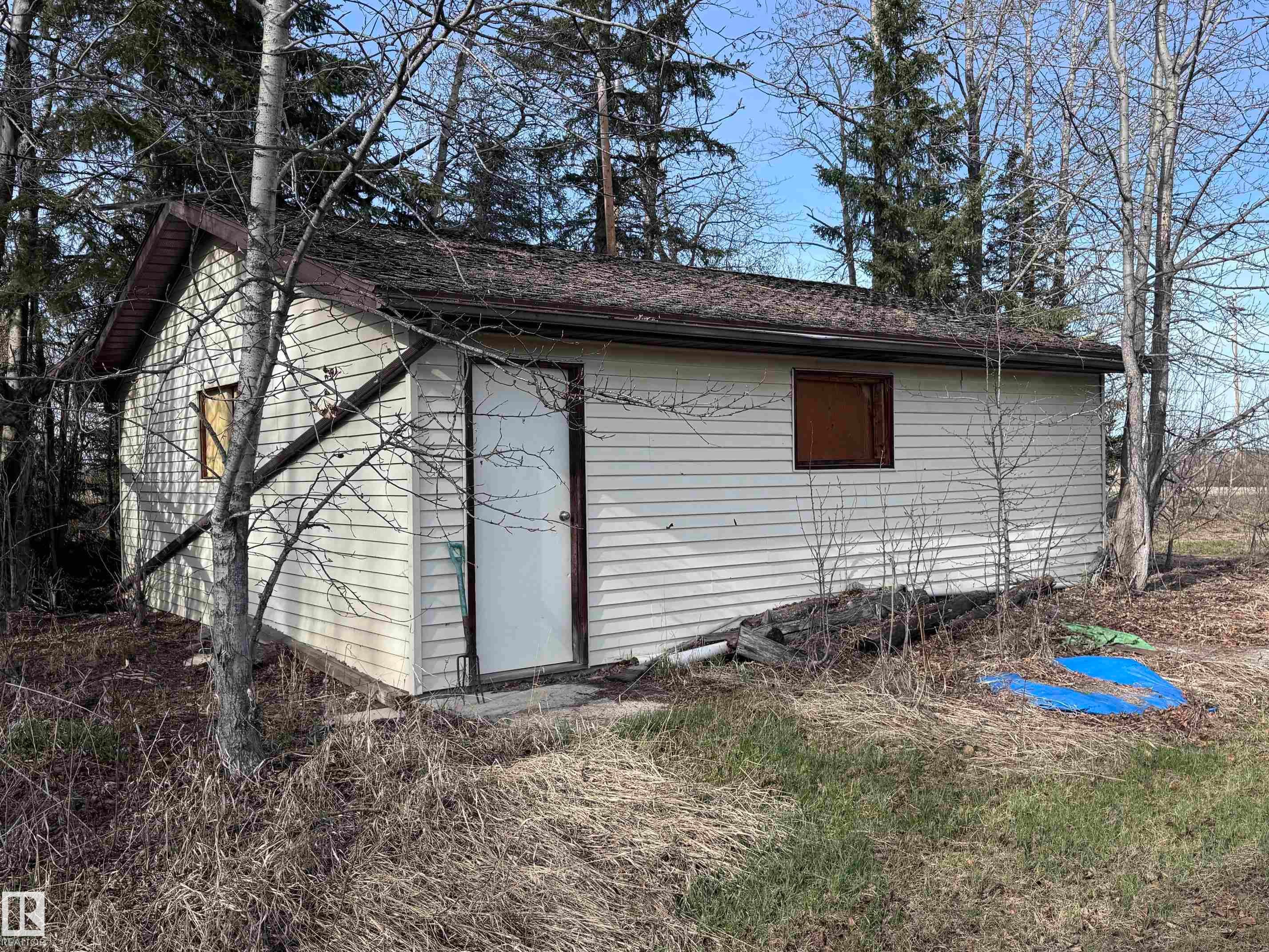 












61516 Rg Rd 204

,
Rural Thorhild County,




AB
T0A 2P0


