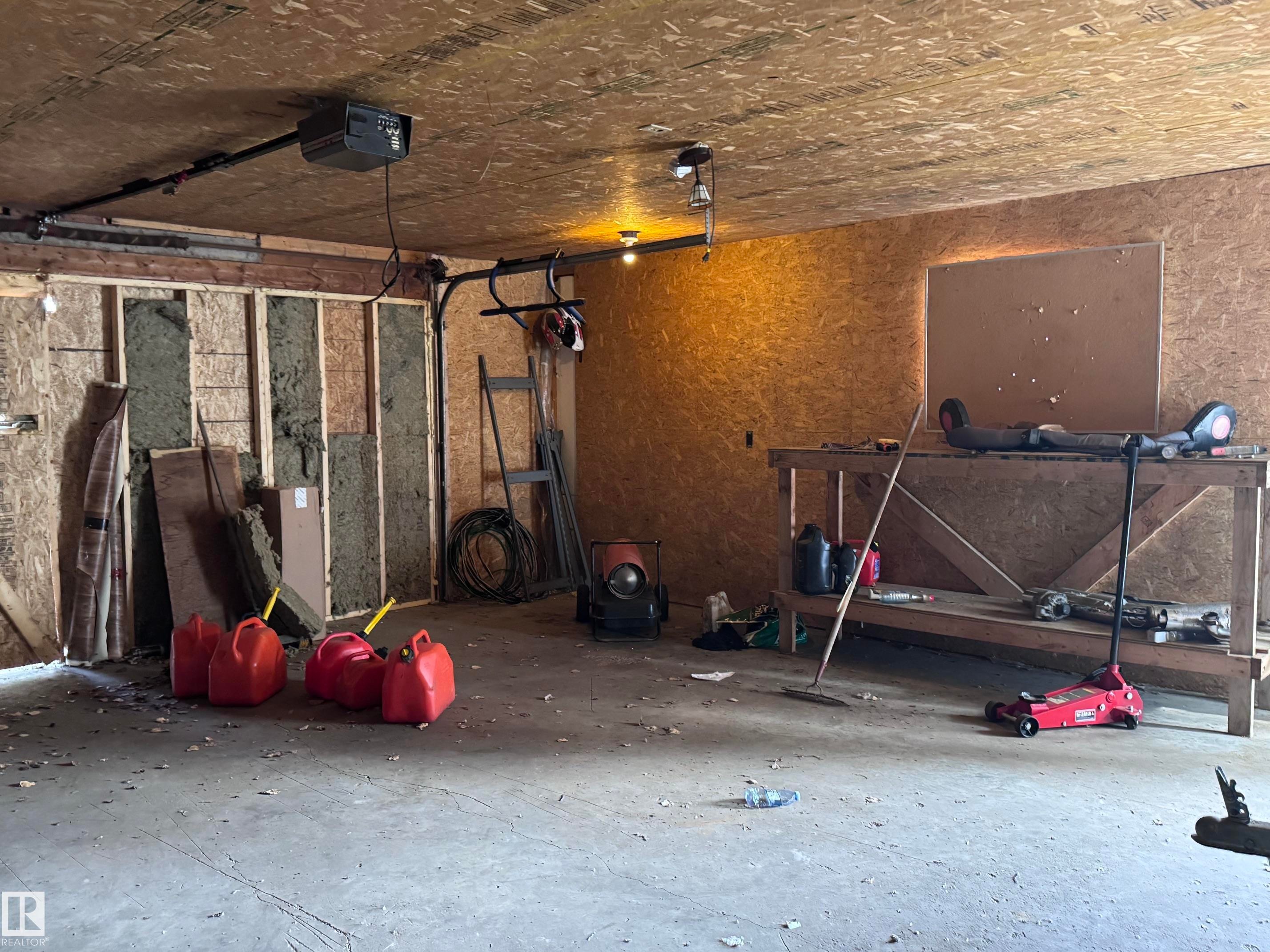 












61516 Rg Rd 204

,
Rural Thorhild County,




AB
T0A 2P0

