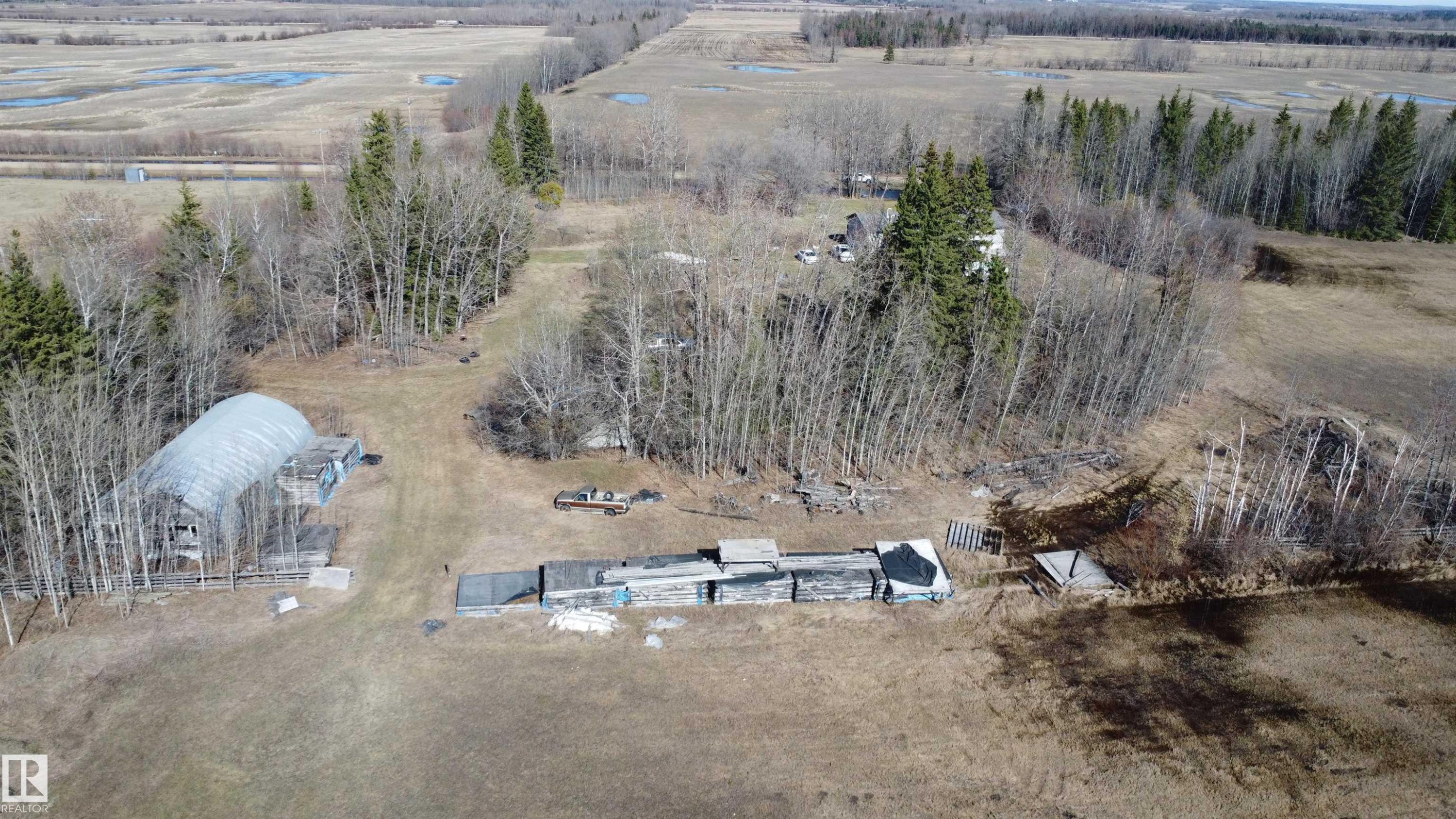 












61516 Rg Rd 204

,
Rural Thorhild County,




AB
T0A 2P0

