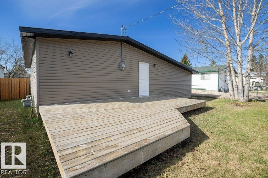 












5006 50 Avenue

,
Pickardville,




AB
T0G 1W0


