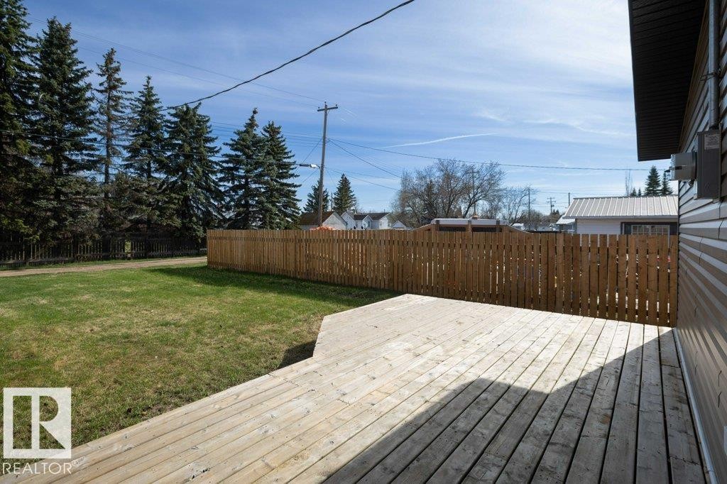 












5006 50 Avenue

,
Pickardville,




AB
T0G 1W0

