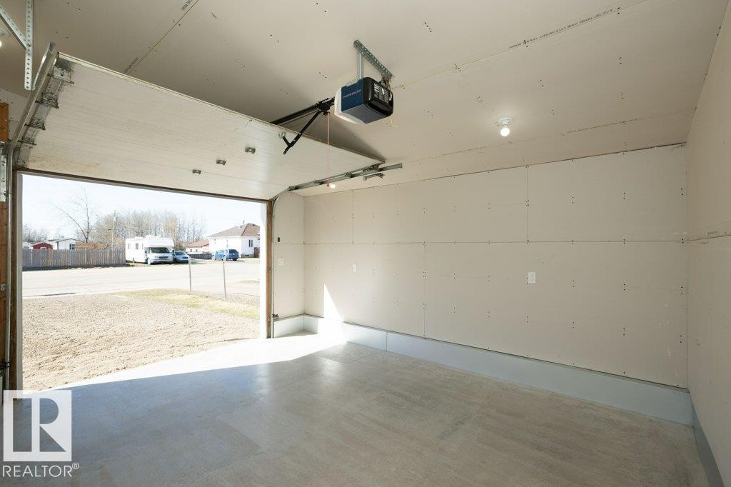 












5006 50 Avenue

,
Pickardville,




AB
T0G 1W0

