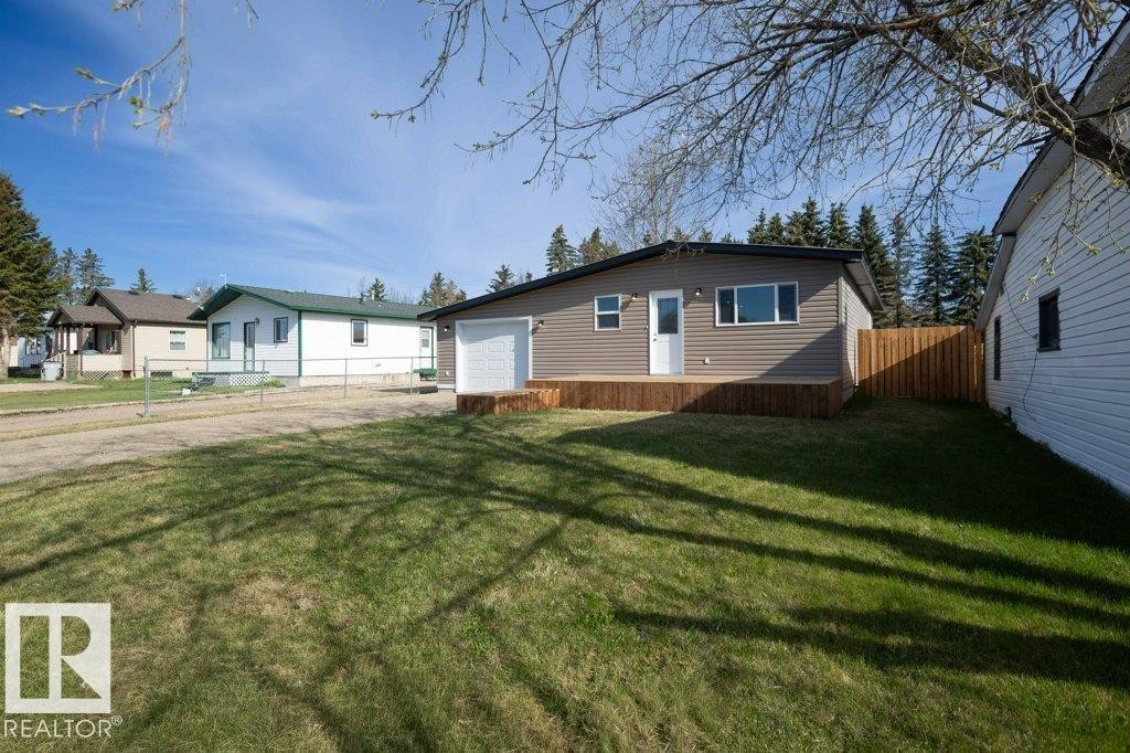 












5006 50 Avenue

,
Pickardville,




AB
T0G 1W0

