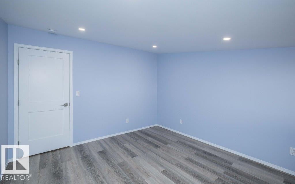 












5006 50 Avenue

,
Pickardville,




AB
T0G 1W0

