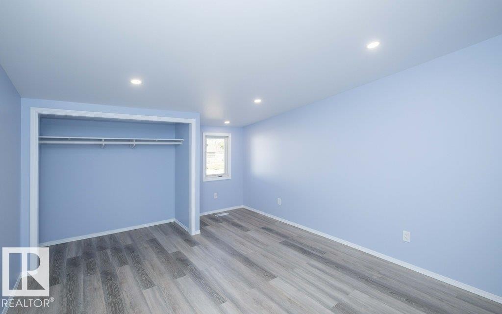 












5006 50 Avenue

,
Pickardville,




AB
T0G 1W0

