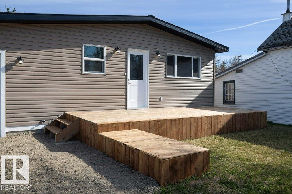 












5006 50 Avenue

,
Pickardville,




AB
T0G 1W0

