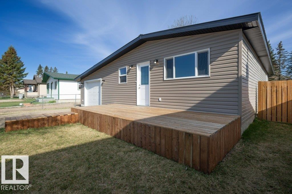 












5006 50 Avenue

,
Pickardville,




AB
T0G 1W0

