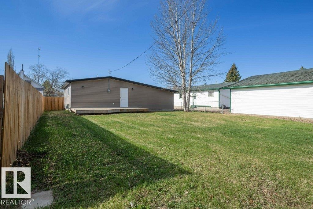 












5006 50 Avenue

,
Pickardville,




AB
T0G 1W0

