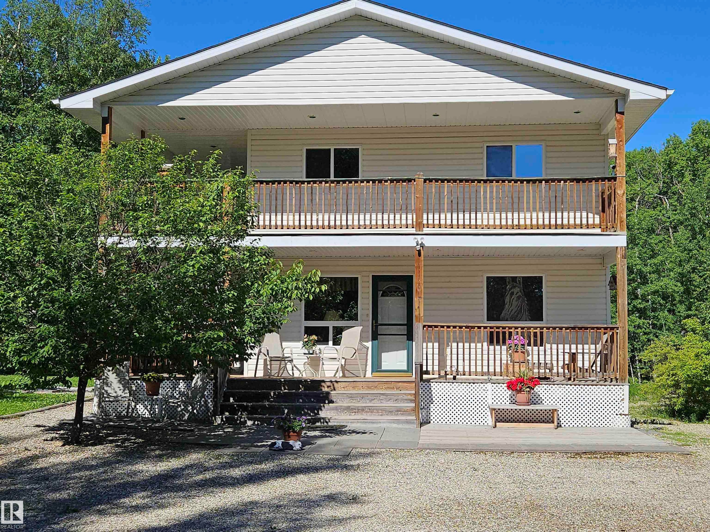 












111 3406 TOWNSHIP ROAD 552

,
Rural Lac Ste. Anne County,




AB
T0E 1A0

