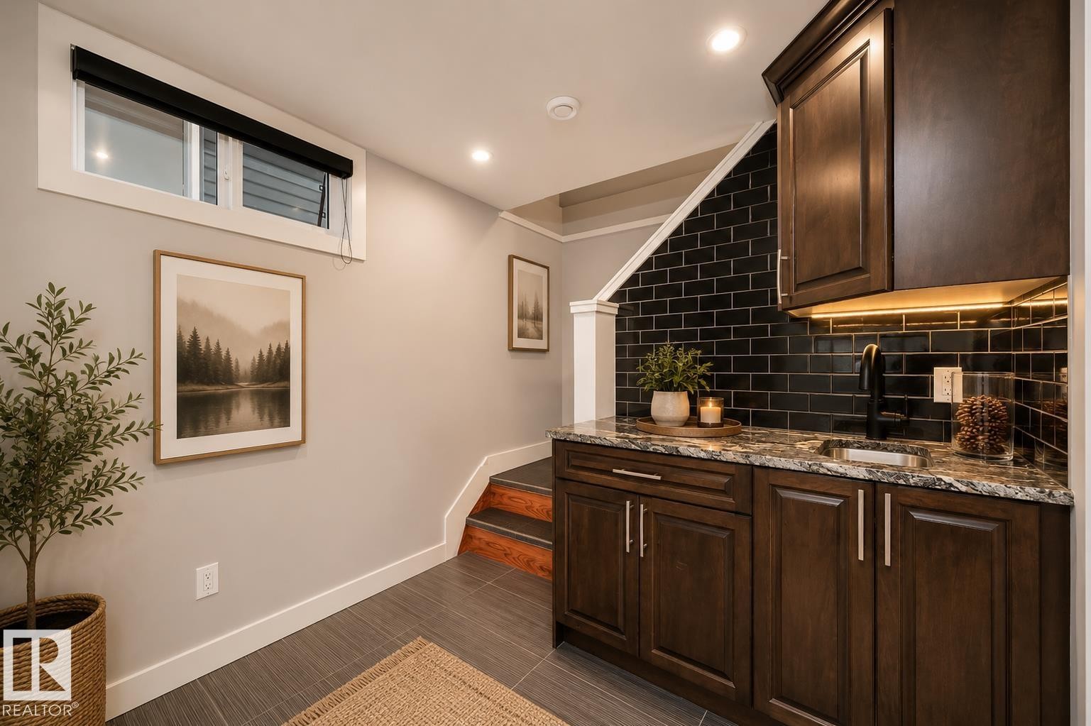












126 HARRISON Drive

,
Edmonton,




AB
T5A 2R4

