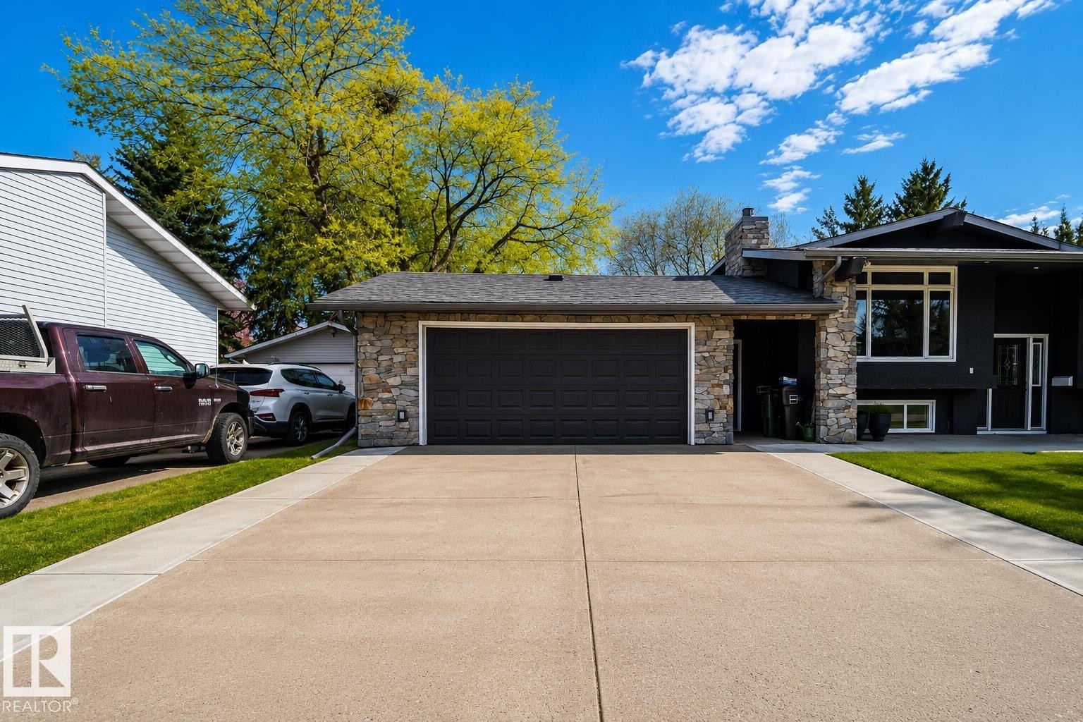 












126 HARRISON Drive

,
Edmonton,




AB
T5A 2R4

